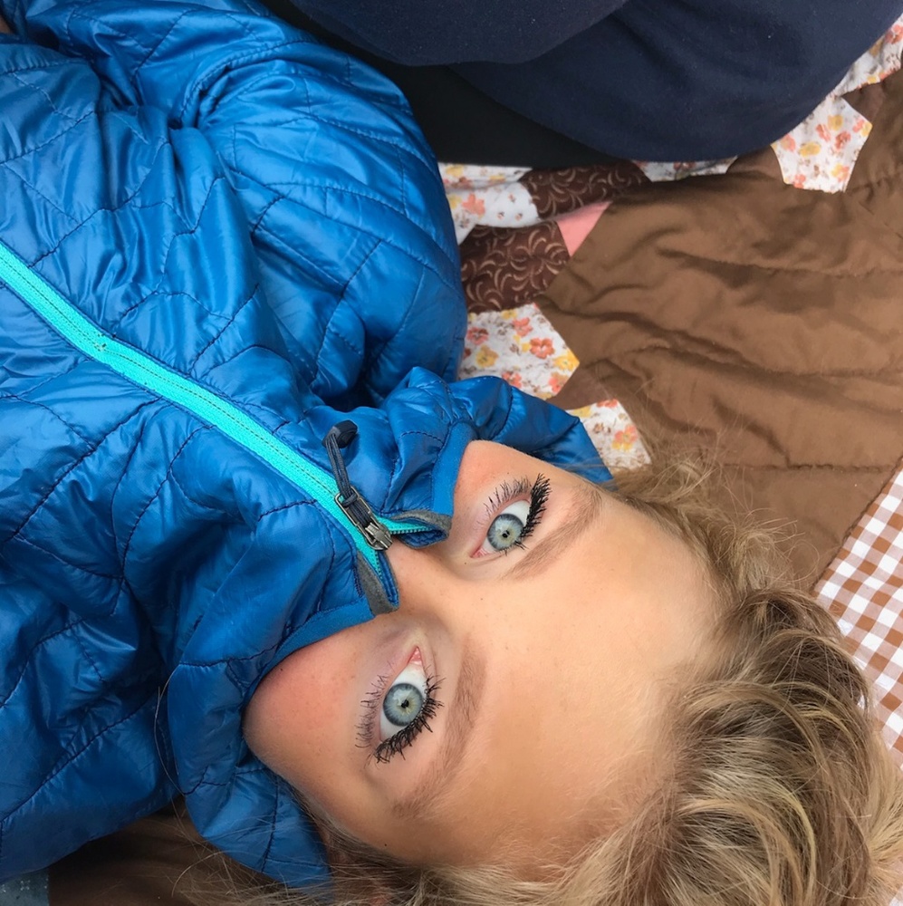 Meet your Posher, Sela